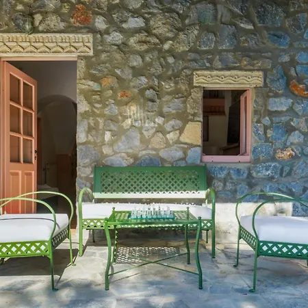 Antiopi Ádhele